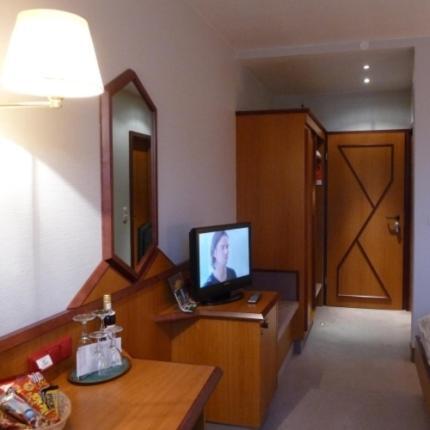 Braunes Ross Weidhausen bei Coburg Phòng bức ảnh